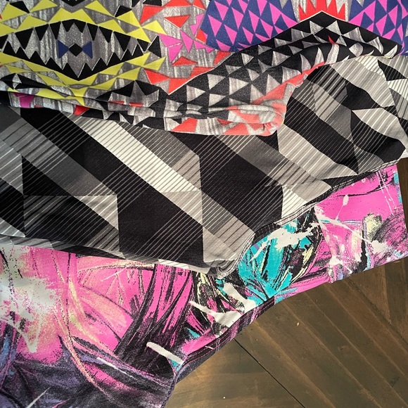 Kast, multicolor, Athleisure Capri leggings. Small. - Picture 2 of 3